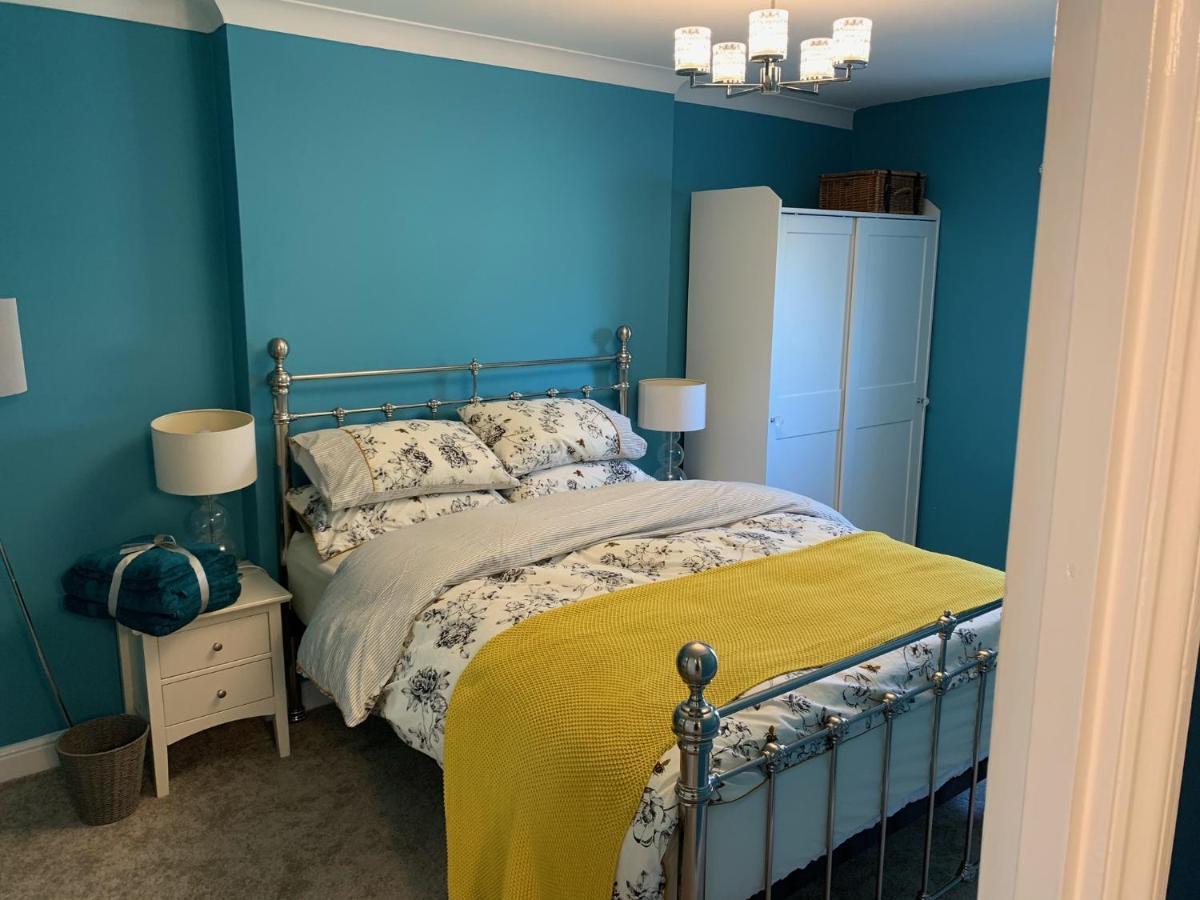 Stylish 2 Bed Penthouse In Trendy Pontcanna Кардиф Екстериор снимка
