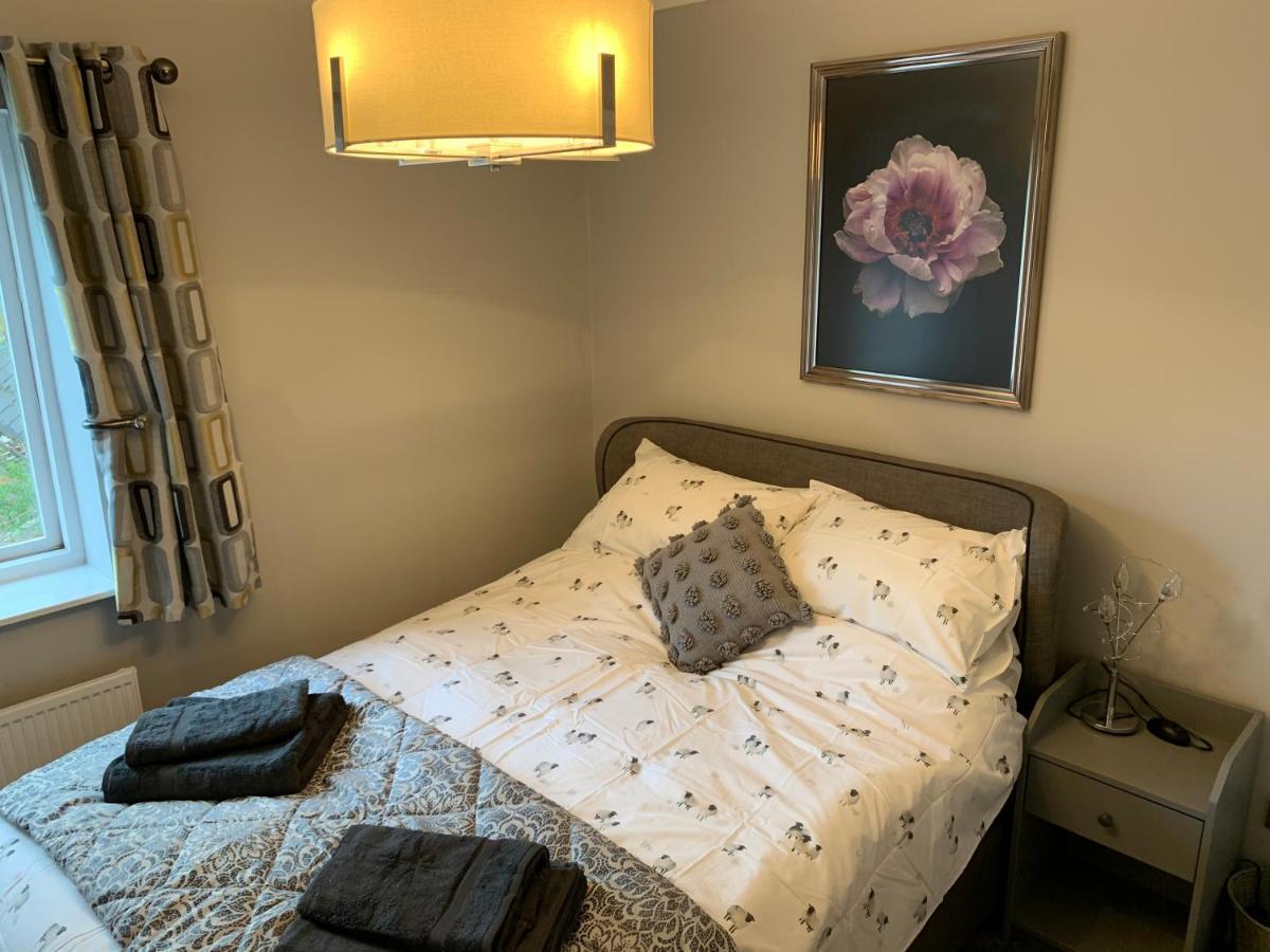 Stylish 2 Bed Penthouse In Trendy Pontcanna Кардиф Екстериор снимка
